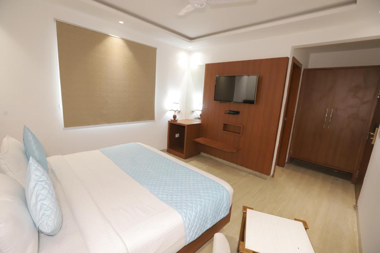 Nh Skye Suites Nueva Delhi Exterior foto